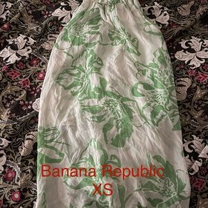 Banana Republic Green Floral top